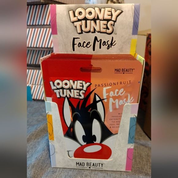 Looney tunes passion fruit  face mask - Picture 3 of 3